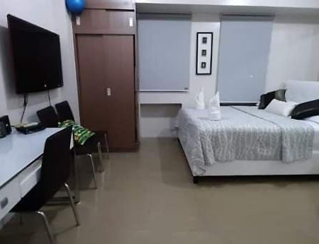 Zg-150Newport Apartment Manila Luaran gambar