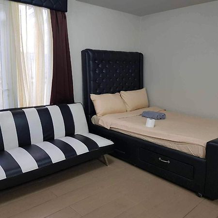 Zg-150Newport Apartment Manila Luaran gambar