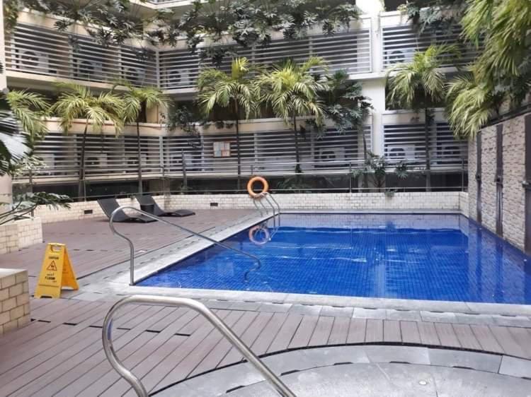 Zg-150Newport Apartment Manila Luaran gambar