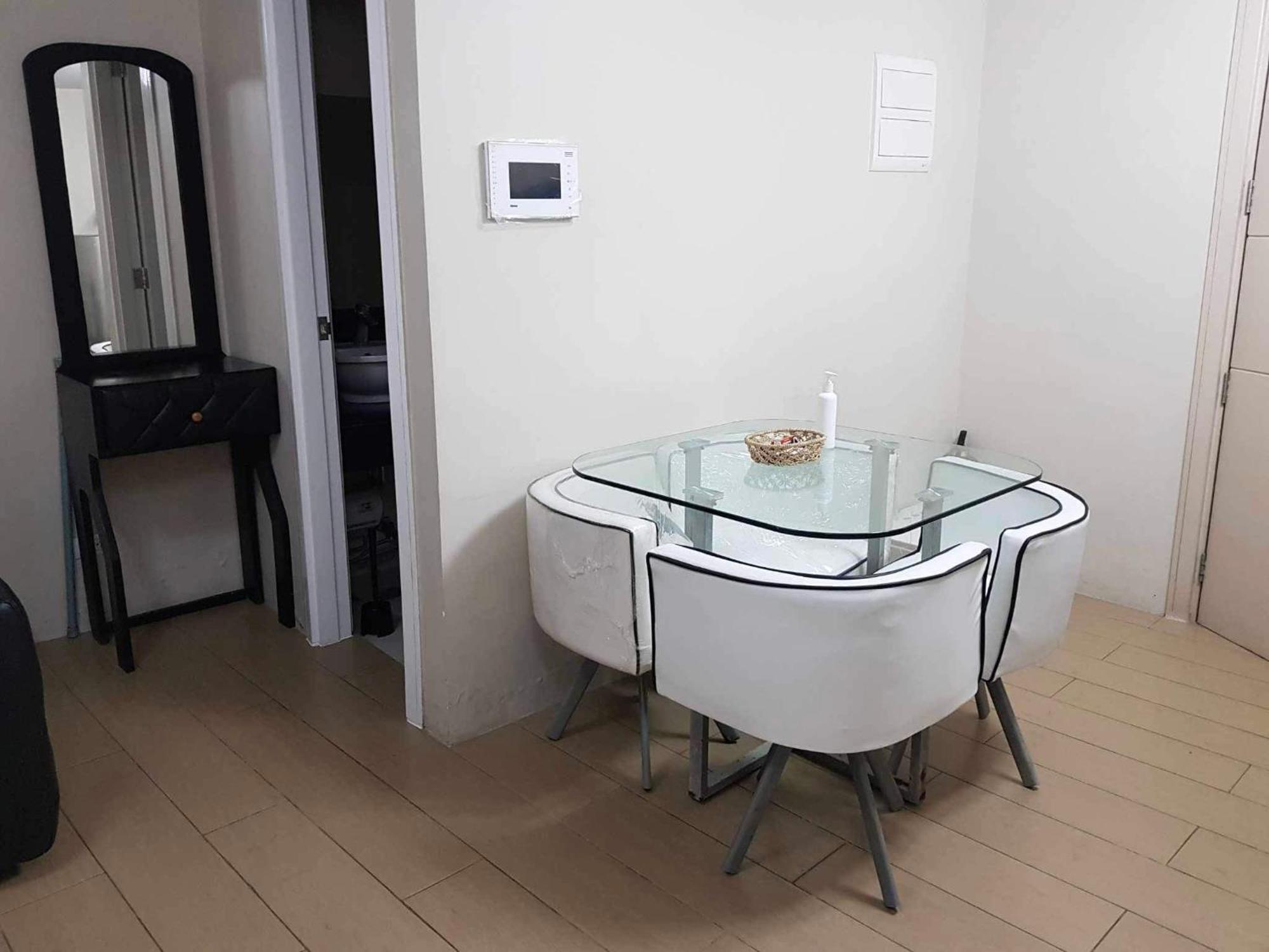 Zg-150Newport Apartment Manila Luaran gambar