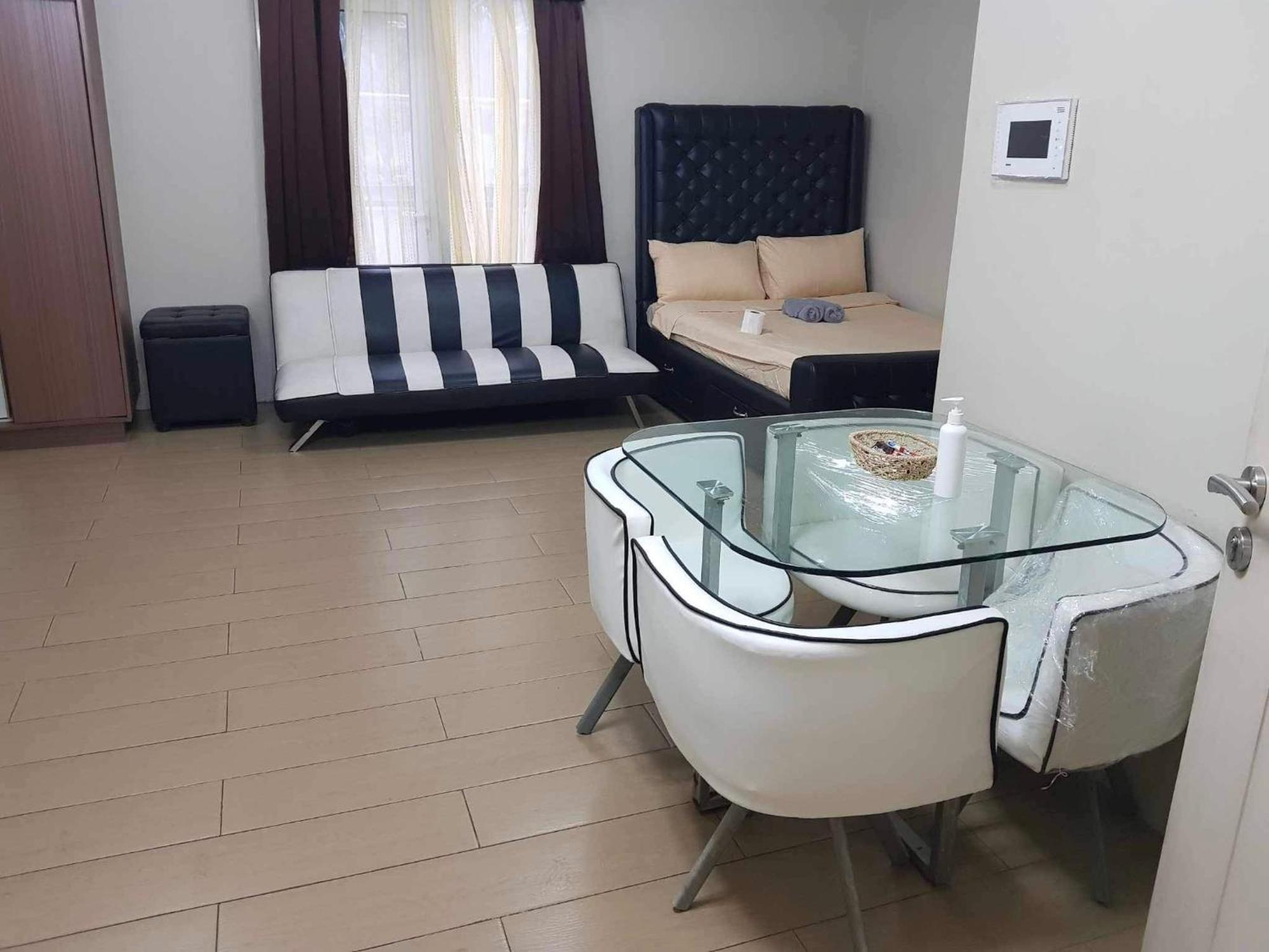 Zg-150Newport Apartment Manila Luaran gambar